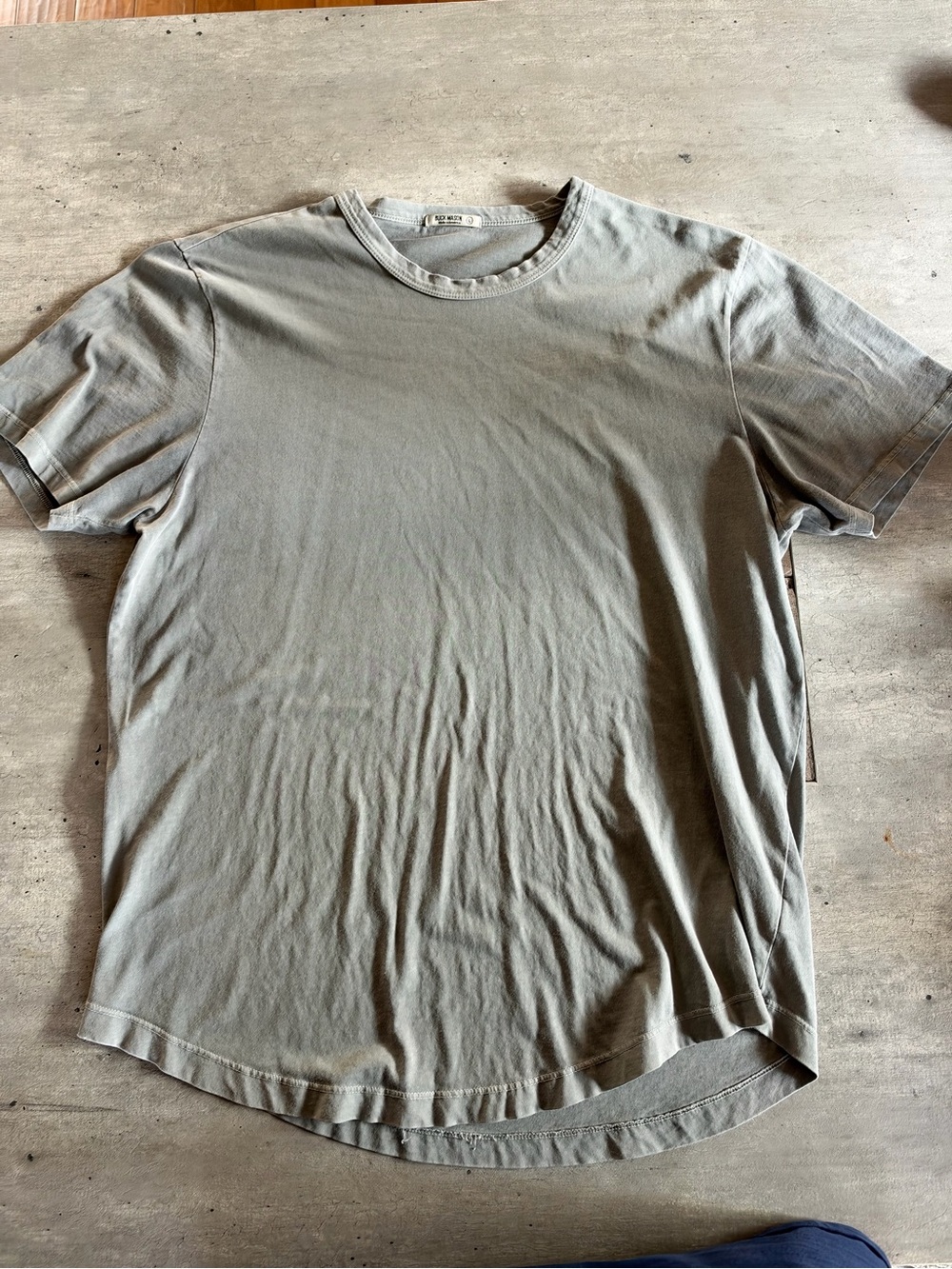 Buck Mason Short Sleeve Crewneck T-Shirt in Grey